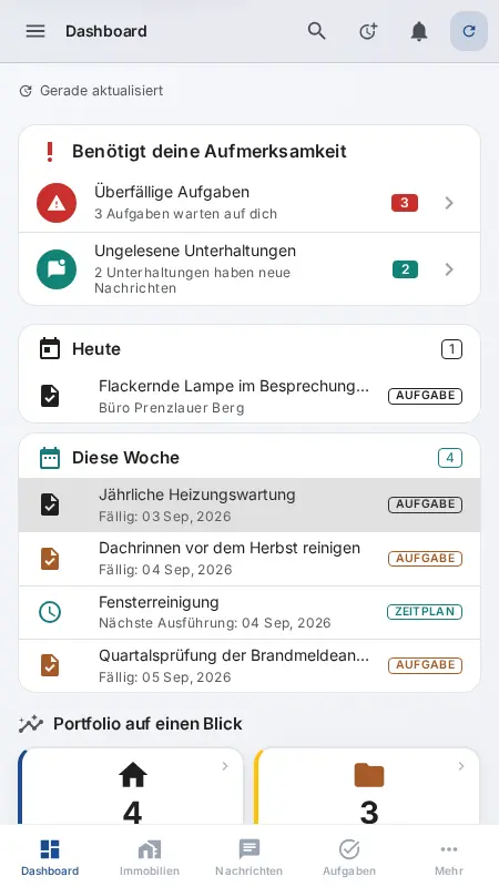 Die EMALINO-App auf einem Telefon und im Browser, mit demselben Zuhause